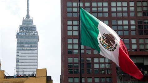 Italia se reunificó en el 1861 y a partir de ahí utilizó la actual bandera con pequeñas modificaciones. Diferencias y similitudes entre las banderas de México e ...