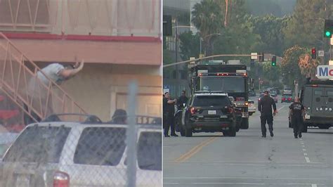 Armed Robbery Suspect Surrenders After Hours Long Barricade In Sherman Oaks Motel Abc7 Los Angeles
