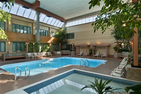 The Travelodge Winnipeg Easts Tropical Pool Area Is One Of The Best