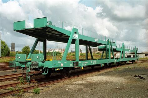 Ook in het buitenland zijn ze gek op onze (ns) autoslaaptreinen, niet alleen in het groot maar ook in model. LS Models - Laaers