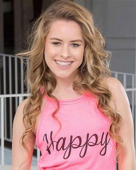 Lilly Ford Biography Wiki Age Net Worth Husband Photos In