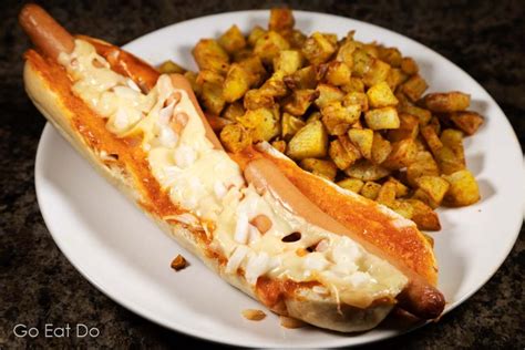 Who makes good veggie hot dogs? The product of this Spanish hot dog recipe served with ...