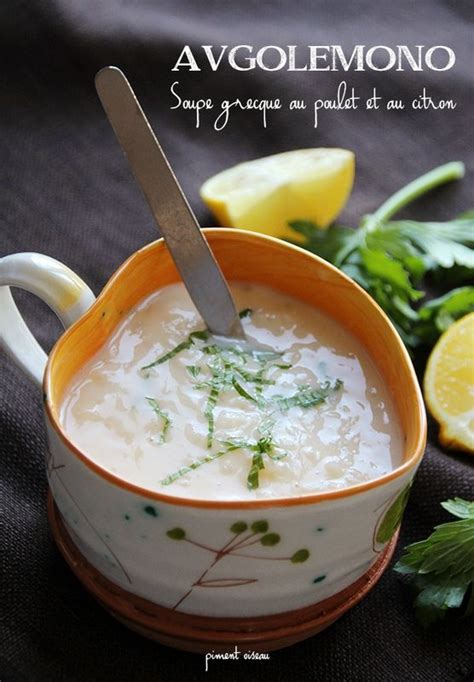 Avgolemono soupe grecque au poulet et au citron