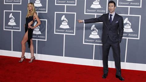 Maroon 5s Adam Levine Splits With Model Girlfriend Anne Vyalitsyna