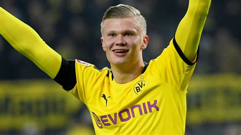 En phase de préparation avec le borussia, l'attaquant norvégien le buteur prodige de dortmund erling haaland, 19 ans, a défié le bayern. Haaland breaks Bundesliga record in Dortmund rout | The Union Journal