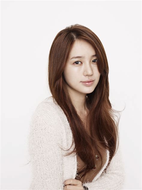 yoon eun hye s mona lisa smile photo korean beauty korean actresses long hair styles
