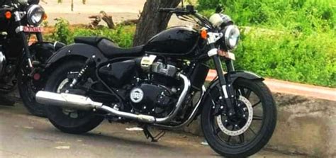 Una nueva Royal Enfield 650 Cruiser fue vista por las calles