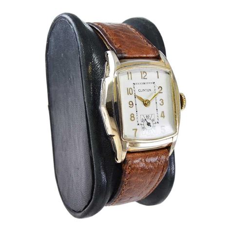 Clinton Art Deco Wristwatch With Original Dial From 1940s For Sale At 1stdibs Art Deco Ts