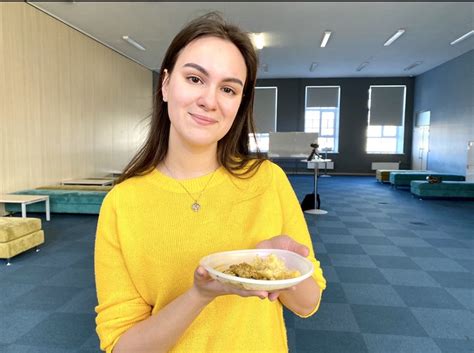 How do you make egusi soup at home? Russians Eating Egusi Soup And Eba For The First Time ...