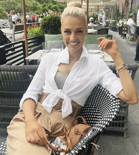 Carley Shimkus- Fox News : r/HotAmericanReporters