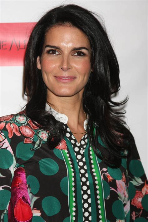 Angie Harmon At An Evening With The Woman Code Event In Los Angeles 01