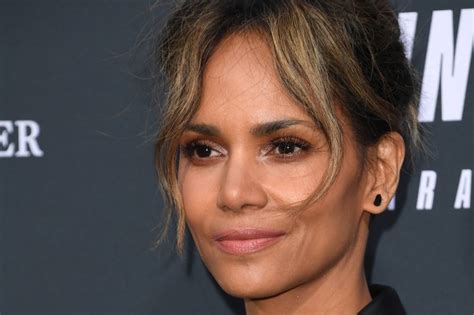 Halle Berry Shemale Anal Dream House