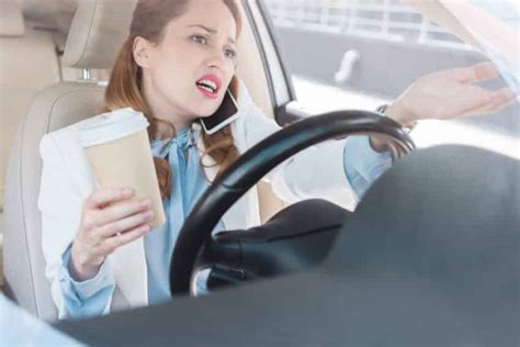 Dangerous Driving Habits That Most People Ignore
