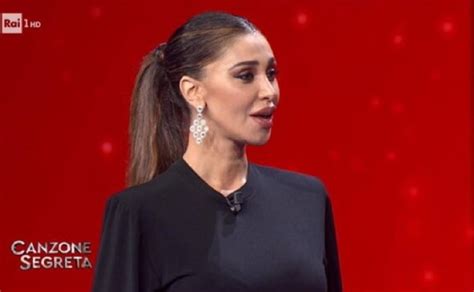 Questa sera va in onda la quarta puntata di canzone segreta su rai 1, lo spettacolo emotainment i protagonisti di questo quarto imperdibile appuntamento saranno: Belen bufera sul suo compenso: la cifra capogiro in Rai ...