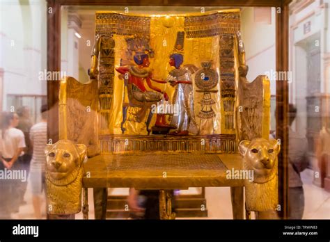 Tutankhamun Throne Hi Res Stock Photography And Images Alamy