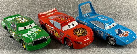 Disney Pixar Cars 2 Pack Strip Weathers Aka The King Chick Hicks Ship Ww Mx