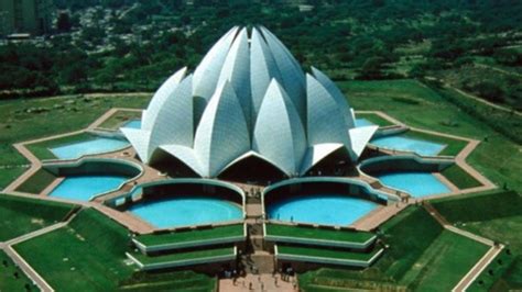 Jewel In The Lotus The Extraordinary Story Of The Bahai House Of
