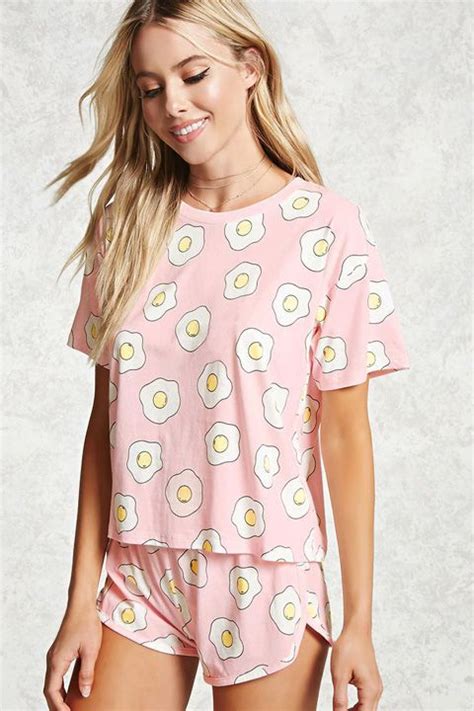 16 Things Every College Girl Needs In Her Closet Cute Sleepwear Tween Fashion Trending Cute