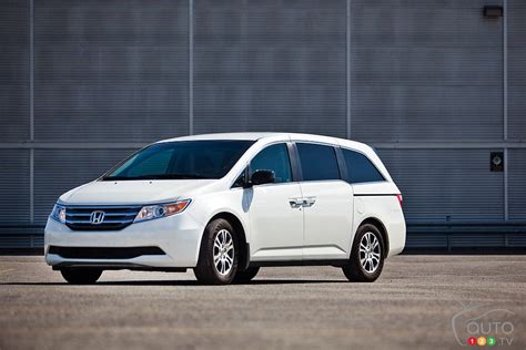 2012 Honda Odyssey Lx Car Reviews Auto123