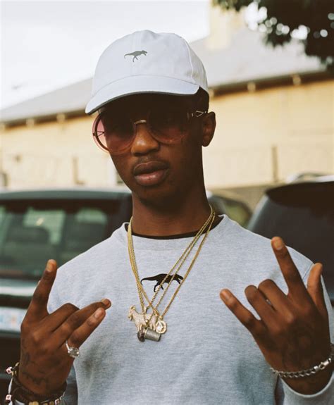 All new emtee songs, albums, mix, mp3 download & videos. Emtee sets the record straight with Ambitiouz Entertainment - Mgosi