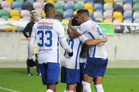 Read full review for the segunda liga game played on 18.02.2018. Respeitamos muito o Cova da Piedade, mas com determinação ...