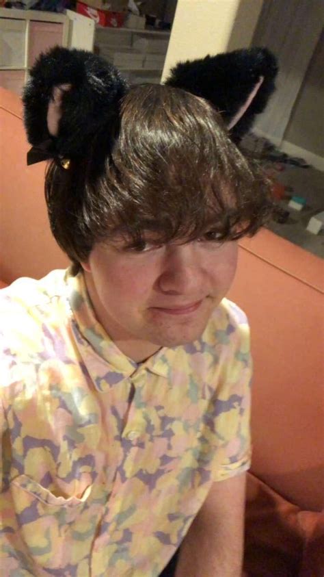 Male 18 Thats It Im Putting On The Cat Ears Rfreecompliments