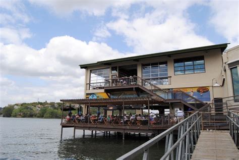 10 Incredible Waterfront Restaurants Everyone In Austin Must Visit