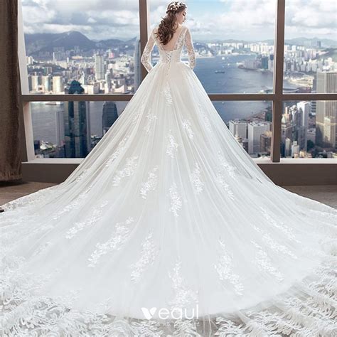Chic Beautiful White Wedding Dresses 2018 A Line Princess V Neck