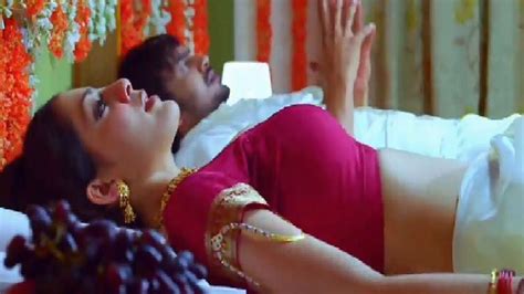 Tamil Romantic Movie Scnse Husband Wife Romance With Her Bedroom