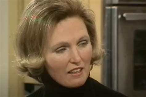Bbc Mary Berry Love To Cook Mary Berrys Life Before Fame From Secret Love Affair Us Arrest