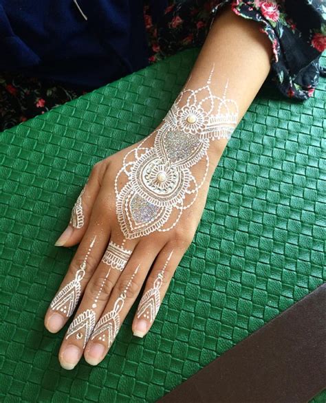 Terbaru henna tangan cantik mudah dan simple video tutorialnya. 100 Gambar Henna Untuk Tangan Terbaru | Tuttohenna