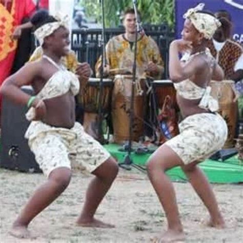 Yayamanyaman Africas Mapouka 2 African Dance Dance Photos Dance Life