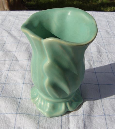 Anyone recognize this Weller Pottery piece? | Antiques Board