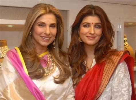 Twinkle Khanna ‘wants To Punch The Photographer In This Throwback Photo With Mom Dimple Kapadia