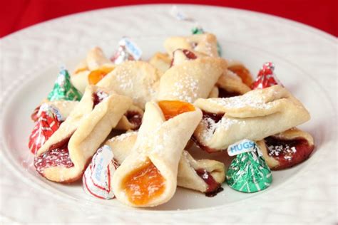 The cookies are also known as viennese almond crescents. Christmas Cookie Recipes - Cathy