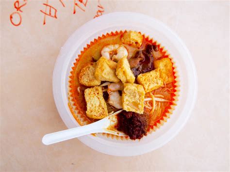 5.41815, 100.33654), also called chulia street hawker centre , is one of the among the hawker food available at the cheapside hawker centre include wan than mee , curry mee , lor bak , curry mee , lok lok , char hor fun , hokkien char and ee foo mee , among others. Authentic Street Food in Penang: 6 Stalls You Must Try ...