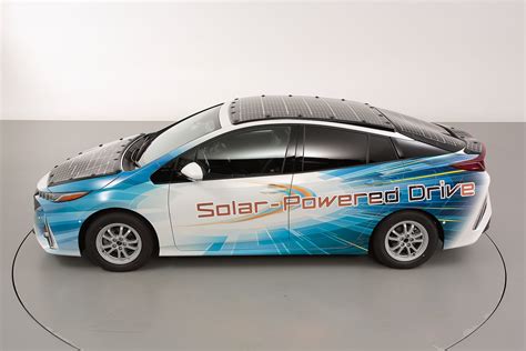 Using Super Efficient Solar Cells To Keep Your Electric Cars Battery