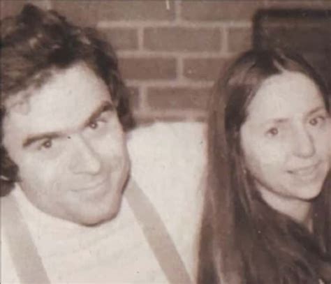The Bizarre Story Of Ted Bundys Girlfriend Elizabeth Kleopfer