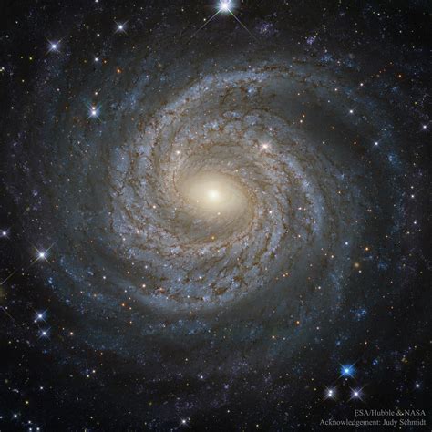 Ngc 6814 A Magnífica Galáxia Espiral Seyfert Pelo Hubble O Universo Eternos Aprendizes