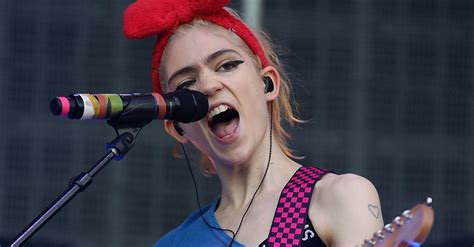 Grimes Suggests Male Producers Tried Pressuring Her Into Sex Huffpost