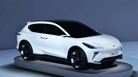 Alibaba Partners Saic To Unveil Electric Car With Wireless Charging
