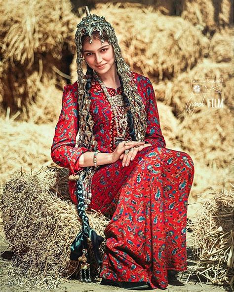 Turkmen Girl Turkmenistan History Fashion Turkish Dress Fashion People