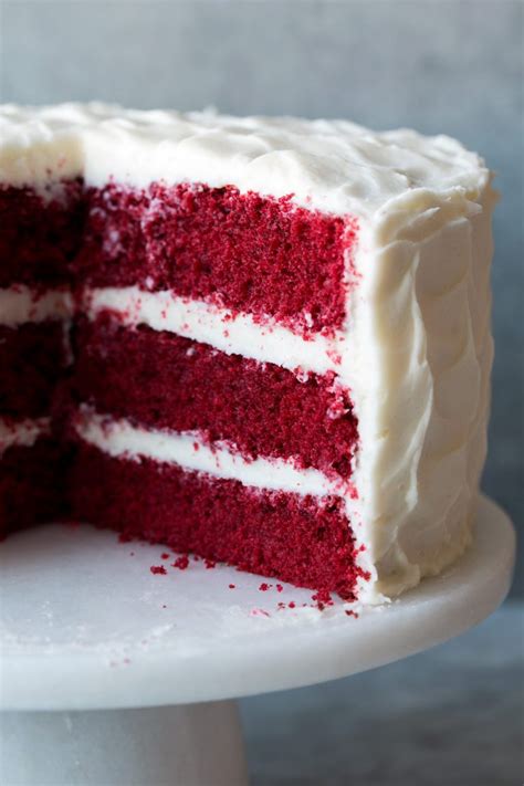 I have made red velvet cake with cream cheese frosting, buttercream frosting and a mascarpone frosting and i'm the traditional frosting for red velvet cake isn't a cream cheese one, anyway. The BEST Red Velvet Cake! Soft, moist and perfectly fluffy! | Velvet cake recipes, Red velvet ...