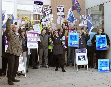 Hundreds Of Thousands Of Nhs Workers Take Strike Action Workers Revolutionary Party