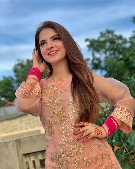 19 Photos Of Dananeer Mobeen The “pawri Ho Rahi Hai” Girl