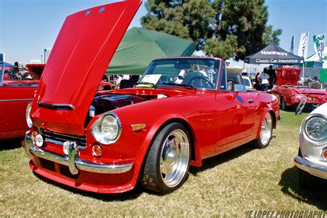 The japanese car auctions have amazing deals every day but things move quickly so it's necessary to be ready and waiting for the right car. Japanese Classic Car Show | e.Lopez.photography