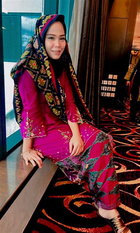 Rent Tema Melayu Klasik Womens Fashion Muslimah Fashion Baju Kurung And Sets On Carousell