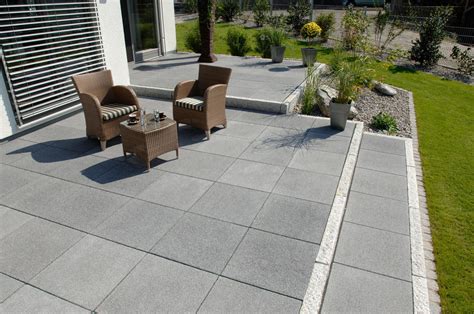 Dieses gartenvideo zeigt, unterschiedliche rankhilfen und derer bepflanzung.weitere informationen zu diesem und allen anderen gartenthemen finden sie auf htt. ARCADO® Terrassenplatten | Garten ideen, Garten ...