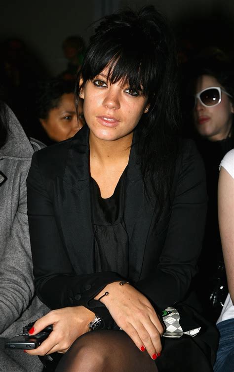 Spice up your life by looking for birthday, biographies, married life and affairs of celebrities. Celebrity Hosiery: Lily Allen