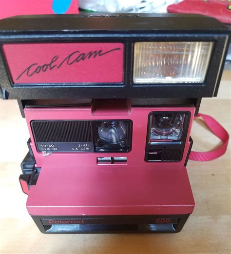 Vintage Red And Black Polaroid Cool Cam 600 Instant Film Camera W Strap